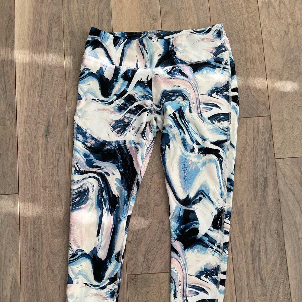 Fabletics legging! - Picture 2 of 4